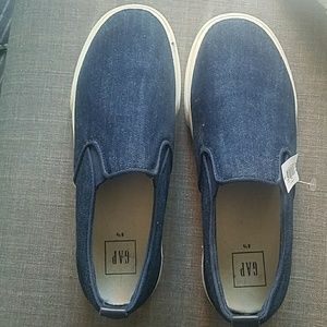 New with tag; Gap Demin Shoes